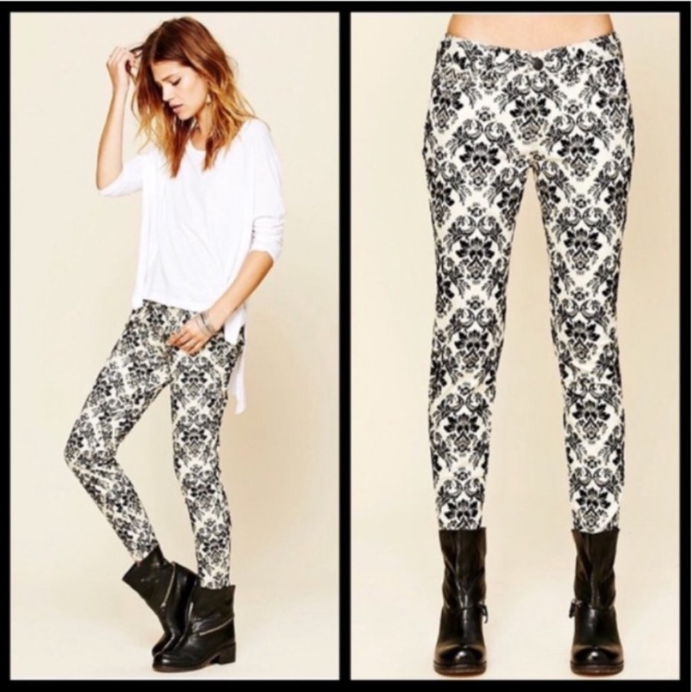 Free People Black & White Floral Patterned Jeans